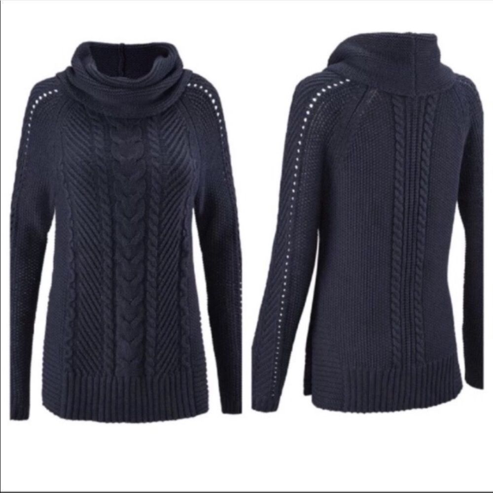 Cabi | 3168 Cable Knit Chunky Sweater | M
